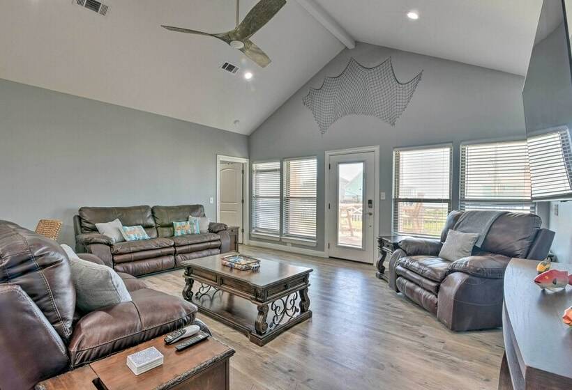 Ocean View + Wraparound Deck: Crystal Beach Home!