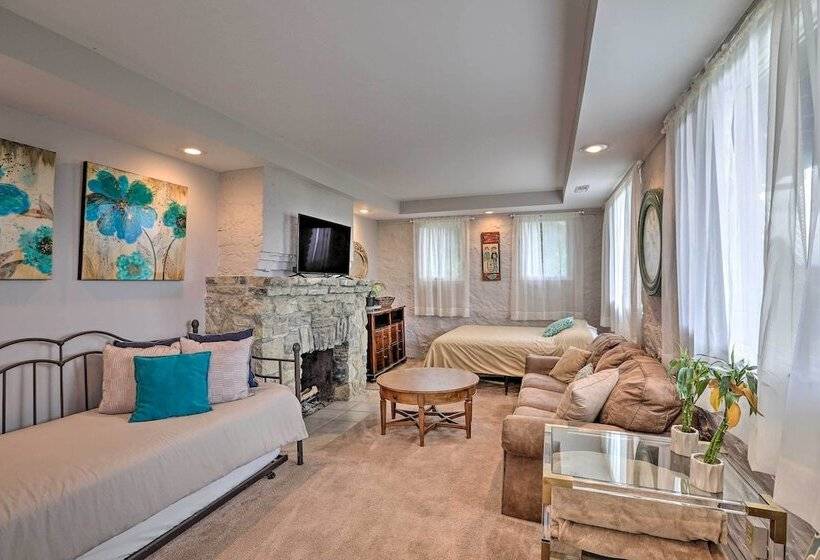 Queen City Sanctuary W/ Views, 3 Mi To Downtown!