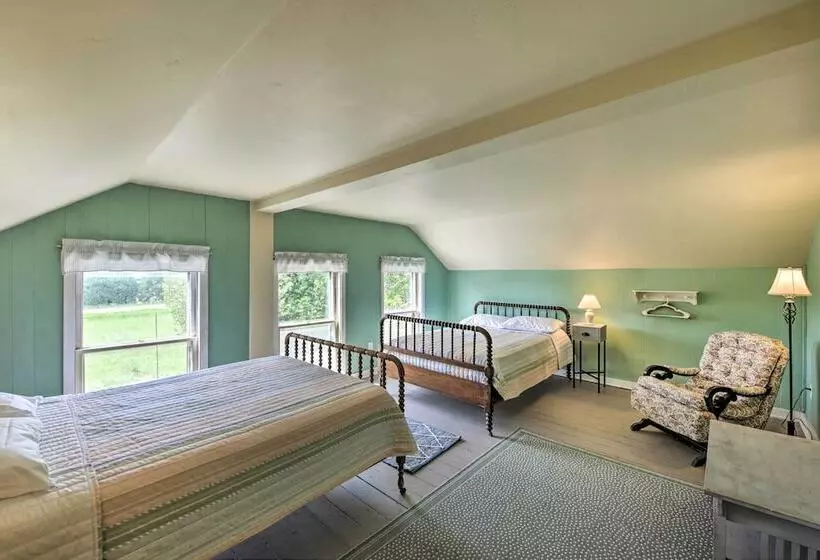 Quiet Baileys Harbor Country Home: 1 Mi To Lake!