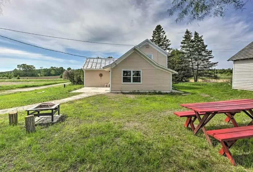 Quiet Baileys Harbor Country Home: 1 Mi To Lake!