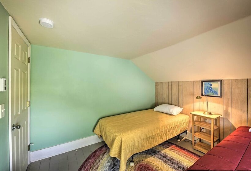 Quiet Baileys Harbor Country Home: 1 Mi To Lake!