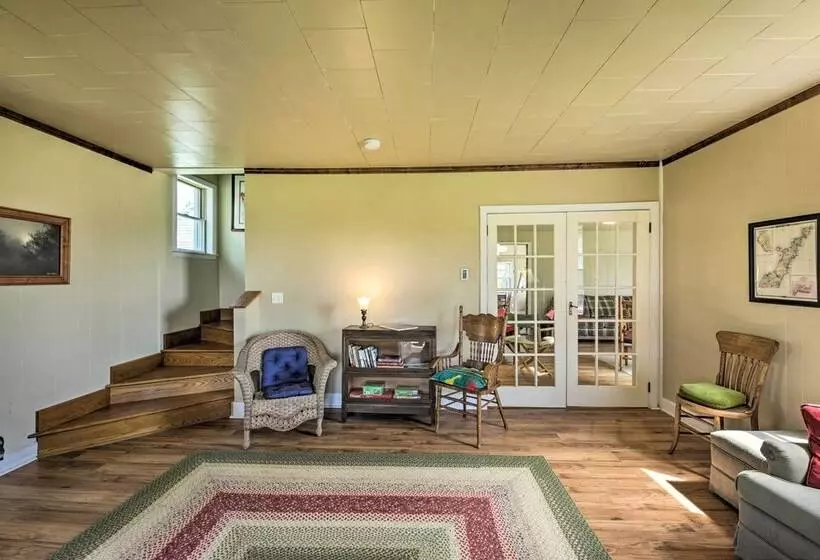 Quiet Baileys Harbor Country Home: 1 Mi To Lake!