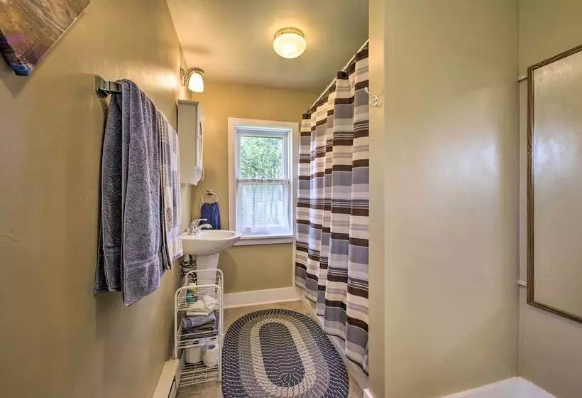 Quiet Baileys Harbor Country Home: 1 Mi To Lake!