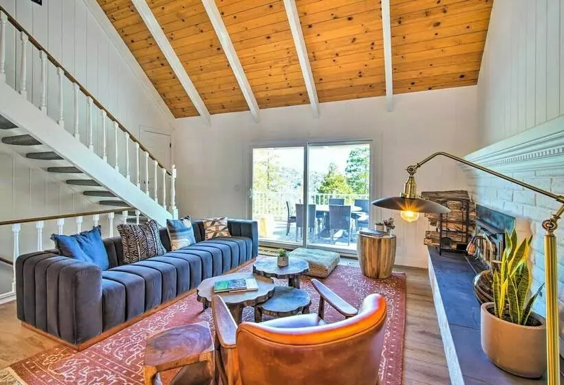 Ridgeline Retreat  W/ Mountain Lake Views!