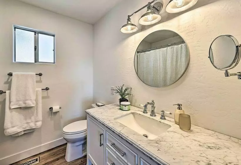 Ridgeline Retreat  W/ Mountain Lake Views!