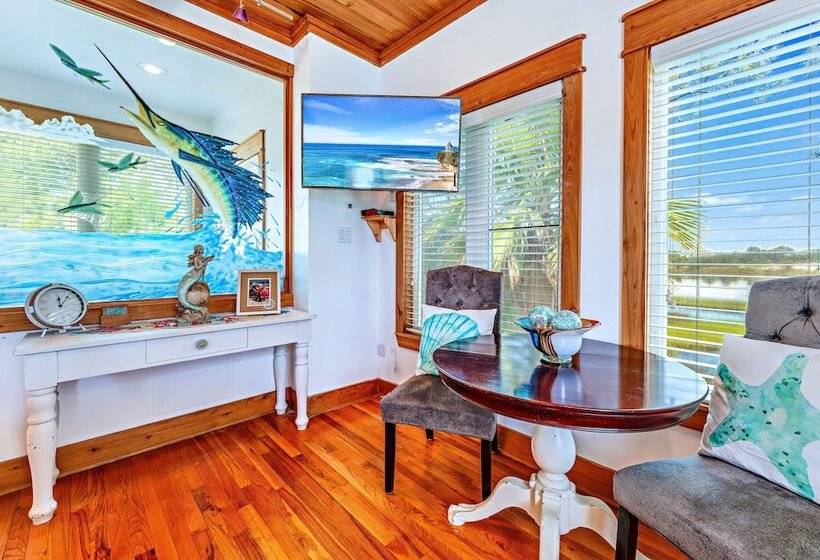 Riverfront Carrabelle Home W/ Furnished Patio!