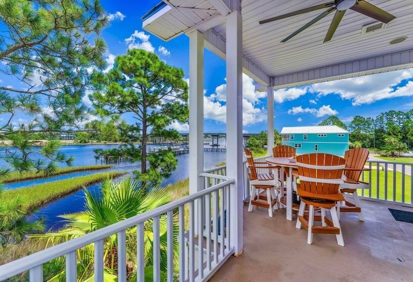 Riverfront Carrabelle Home W/ Furnished Patio!
