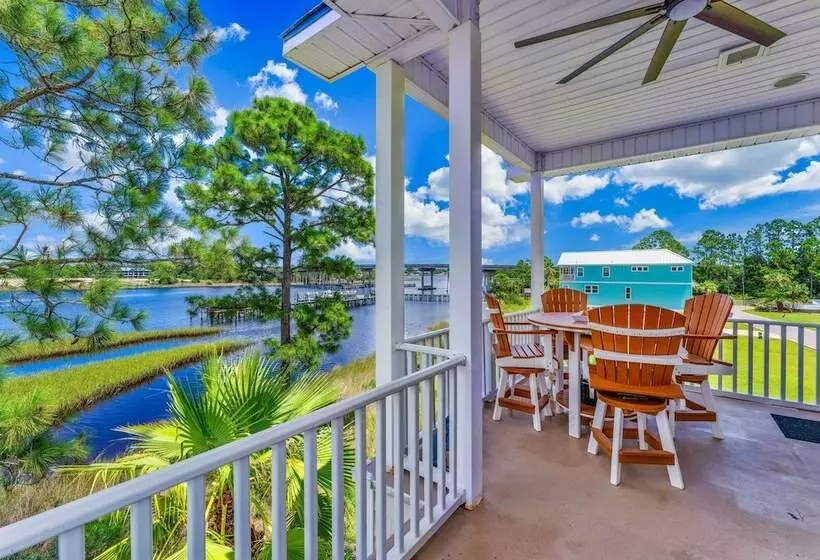 Riverfront Carrabelle Home W/ Furnished Patio!