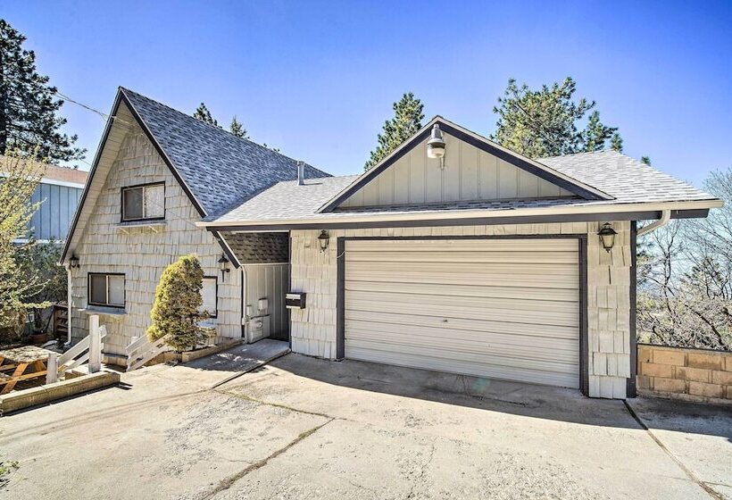 Running Springs Cabin W/ Large Deck + View!