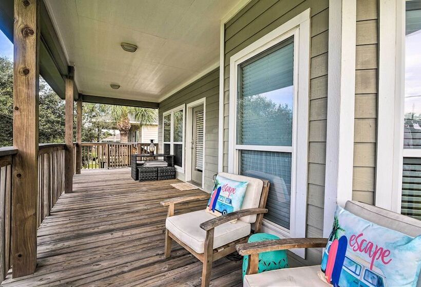 < 1 Mi To Beach: Salty Dog House In Galveston!