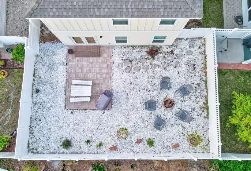 Half Mi To Inlet Beach: Home W/ Grill & Fire Pit