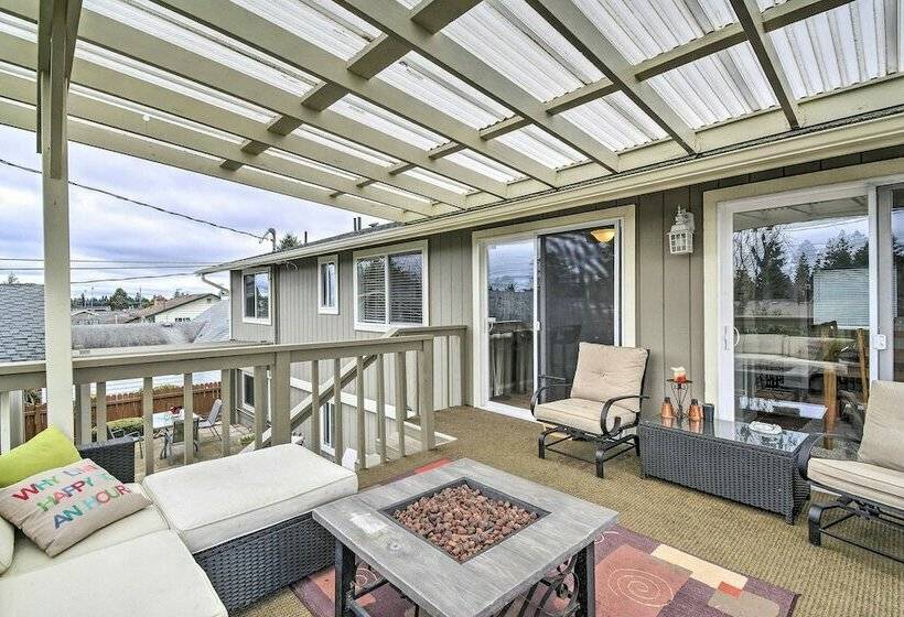 Spacious Tacoma Getaway: 2 Mi To Old Town!