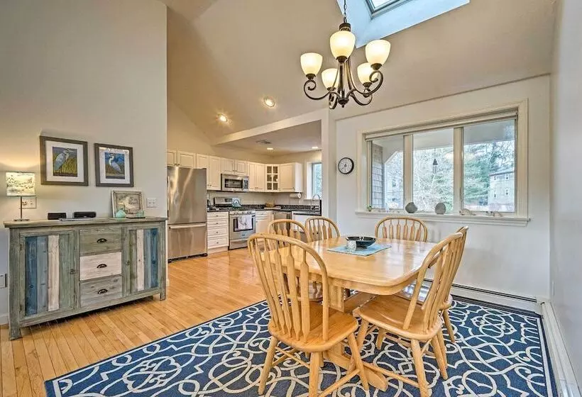 Spacious Waterfront Falmouth Home On Jenkins Pond!