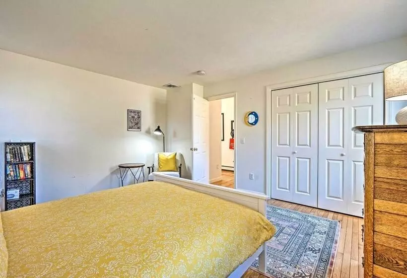 Spacious Waterfront Falmouth Home On Jenkins Pond!