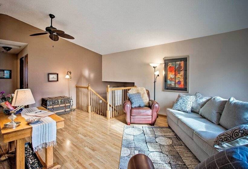 Suburban Gem W/yard+deck 5mi From Dtwn Rochester!