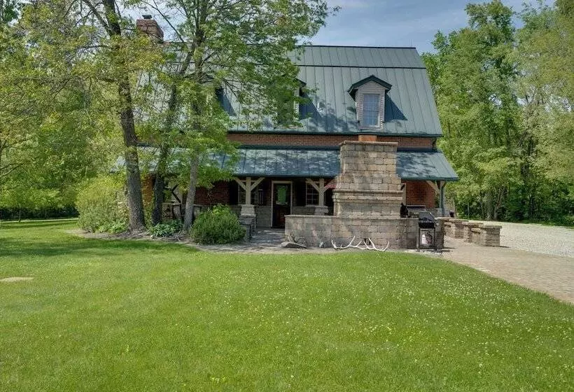 Walhonding Woods  Secluded Farmland Retreat!