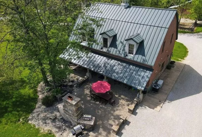 Walhonding Woods  Secluded Farmland Retreat!