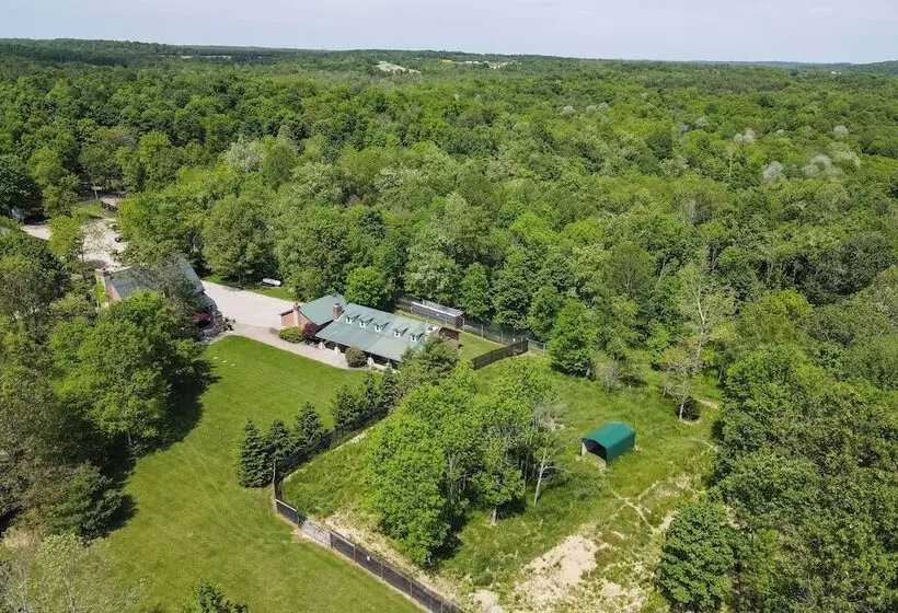 Walhonding Woods  Secluded Farmland Retreat!