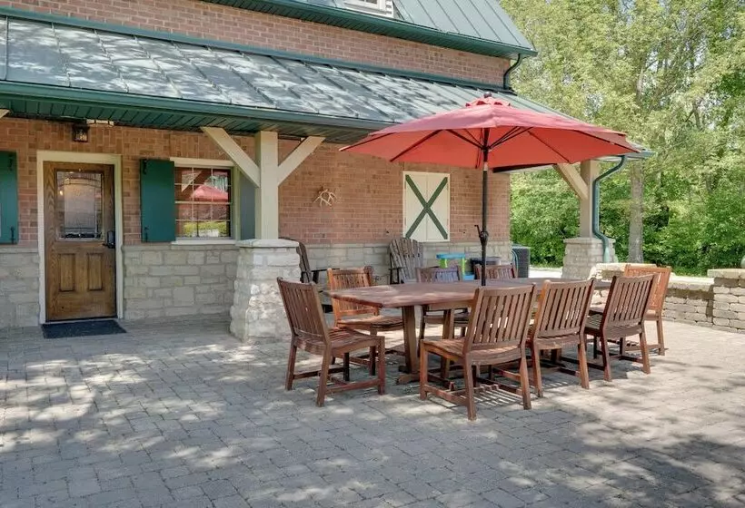 Walhonding Woods  Secluded Farmland Retreat!