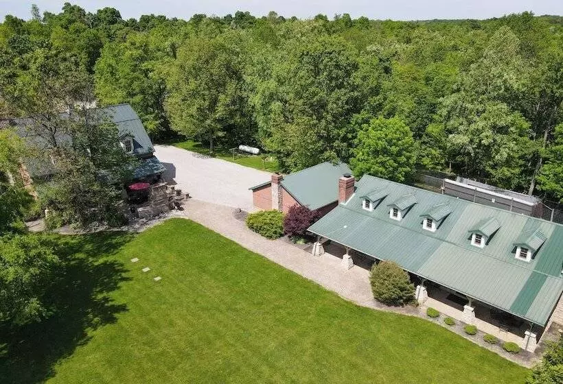 Walhonding Woods  Secluded Farmland Retreat!