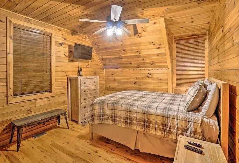 Walhonding Woods  Secluded Farmland Retreat!