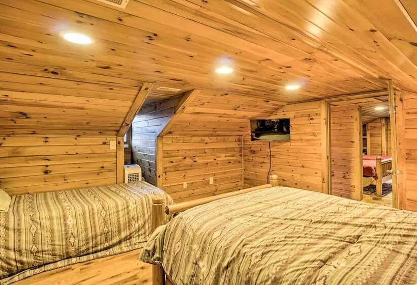 Walhonding Woods  Secluded Farmland Retreat!