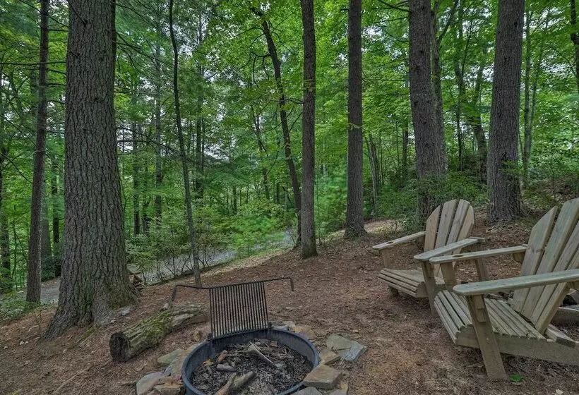Private Cabin On 2 Acres: Hot Tub, 10 Mi To Boone!
