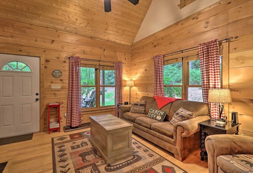 Private Cabin On 2 Acres: Hot Tub, 10 Mi To Boone!