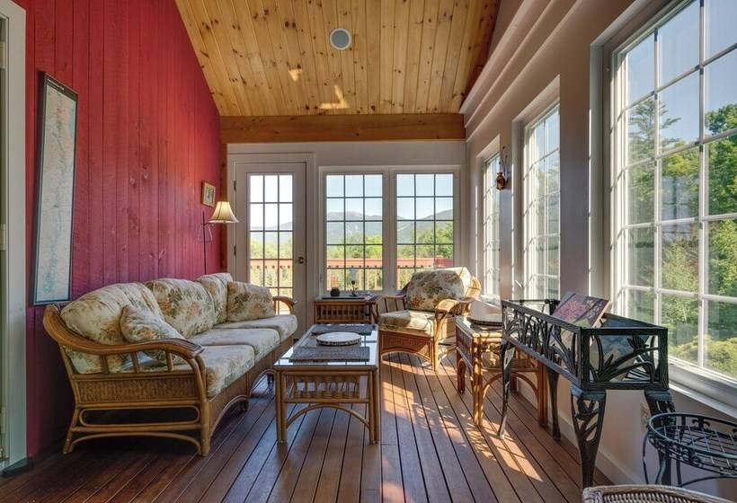 Architect Designed Franconia Home: Hot Tub & Views