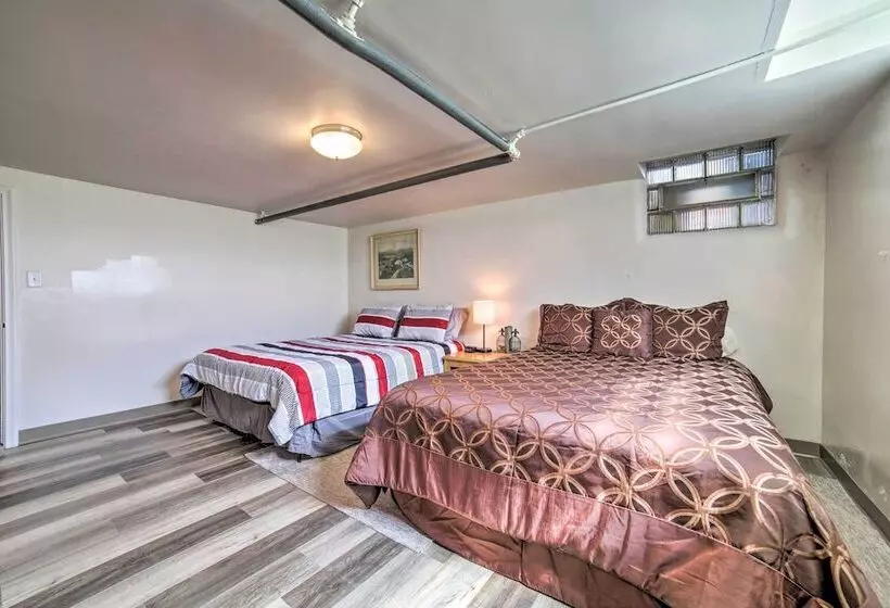 Ashton Escape W/ Yard: 56 Mi To West Yellowstone!