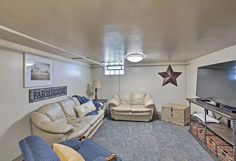 Ashton Escape W/ Yard: 56 Mi To West Yellowstone!