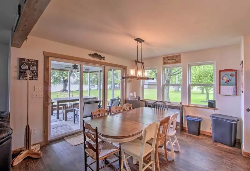 Bright Shawano Lake Oasis   Walk To Boat Launch!