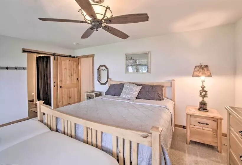 Bright Shawano Lake Oasis   Walk To Boat Launch!