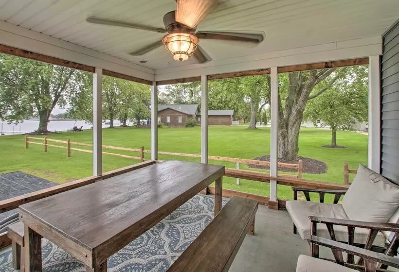 Bright Shawano Lake Oasis   Walk To Boat Launch!