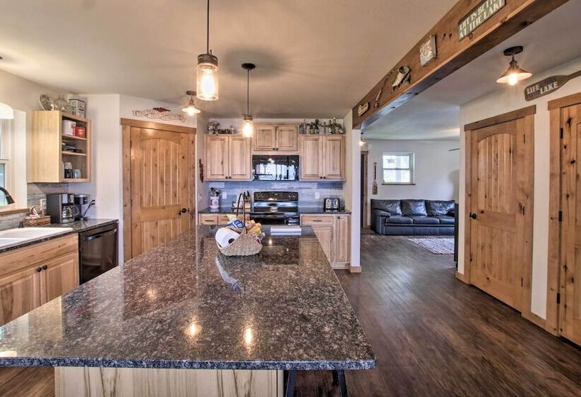 Bright Shawano Lake Oasis   Walk To Boat Launch!