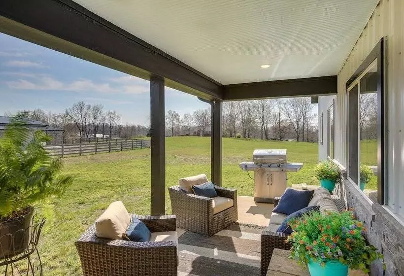 Byrdstown Home Near Dale Hollow Lake!