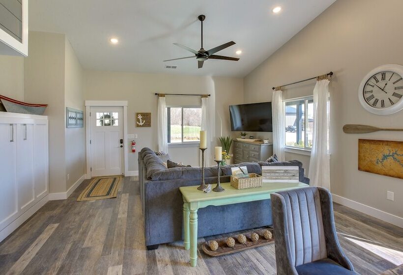 Byrdstown Home Near Dale Hollow Lake!