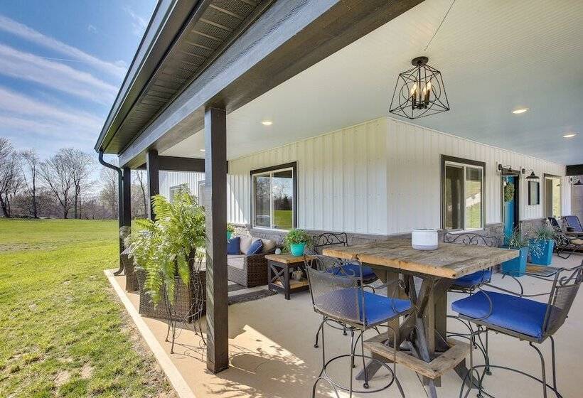 Byrdstown Home Near Dale Hollow Lake!