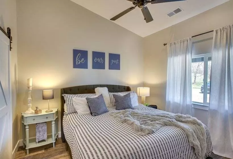 Byrdstown Home Near Dale Hollow Lake!