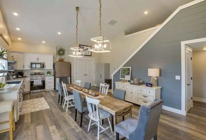 Byrdstown Home Near Dale Hollow Lake!