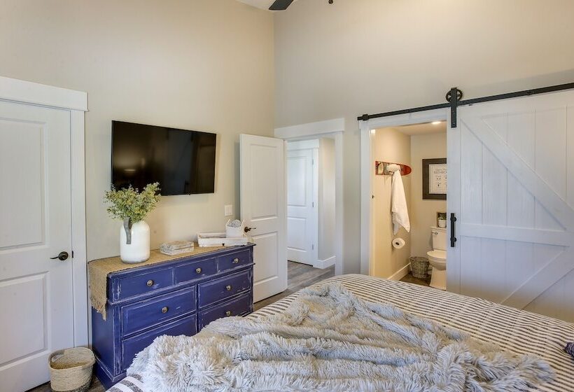 Byrdstown Home Near Dale Hollow Lake!