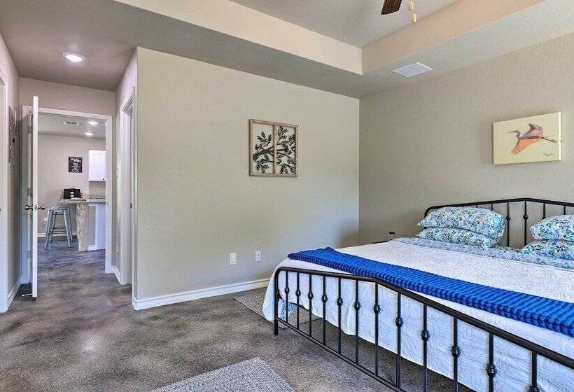 Canyon Lake Home ~ 1 Mi To Golfing & Swimming