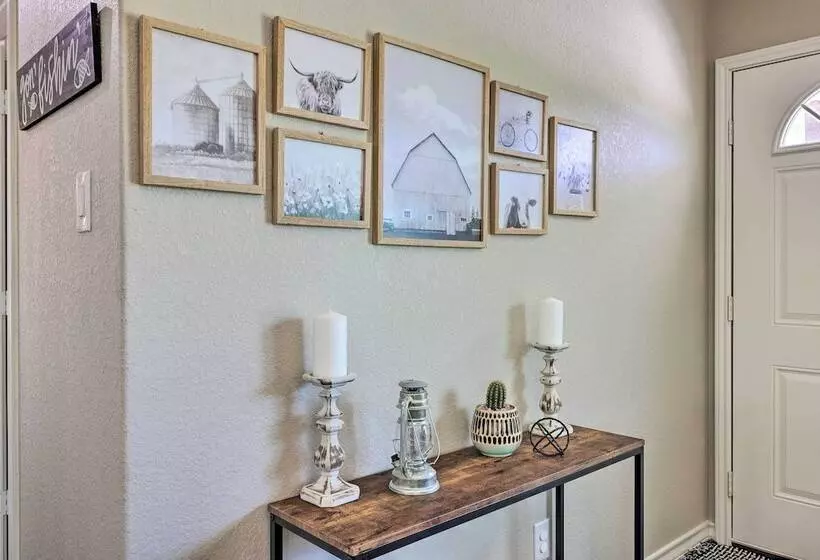 Canyon Lake Home ~ 1 Mi To Golfing & Swimming