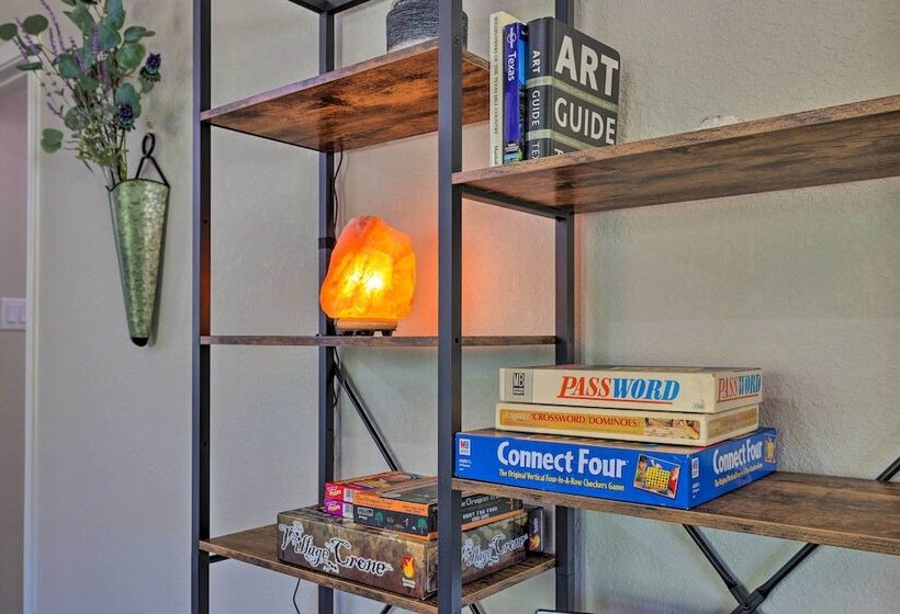 Canyon Lake Home ~ 1 Mi To Golfing & Swimming