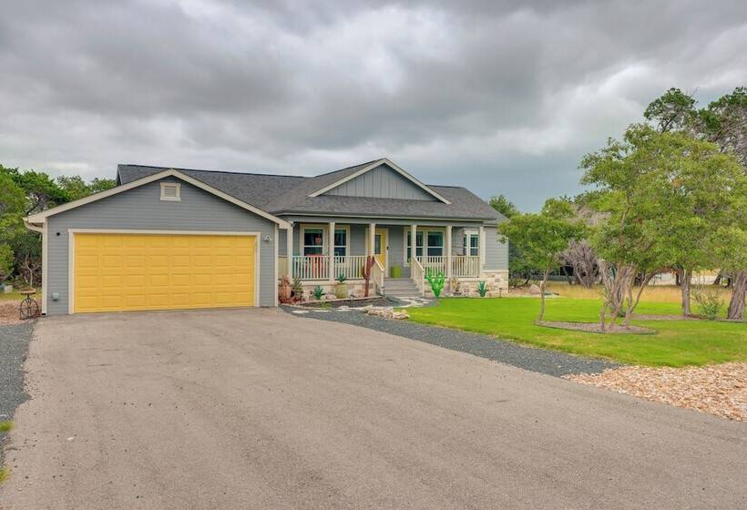 Canyon Lake Home W/ Spacious Deck & Backyard!