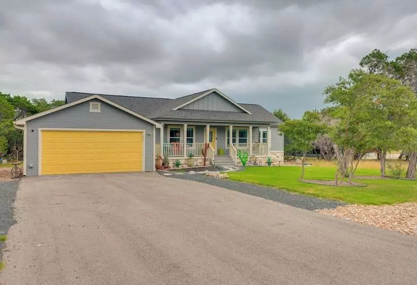Canyon Lake Home W/ Spacious Deck & Backyard!