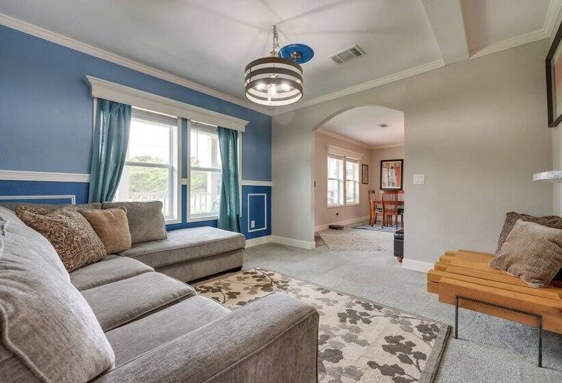 Canyon Lake Home W/ Spacious Deck & Backyard!