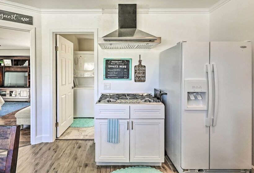 Fallbrook Home W/ Garden, Gazebo, & Fire Pit!