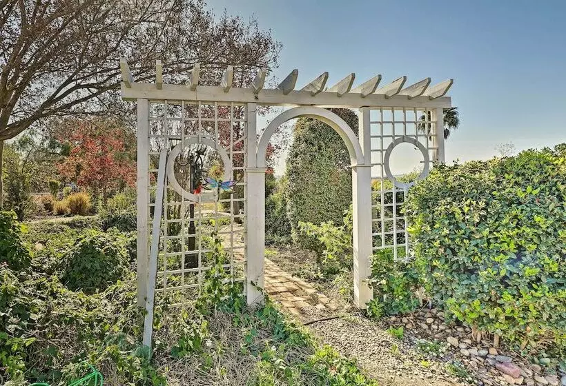 Fallbrook Home W/ Garden, Gazebo, & Fire Pit!