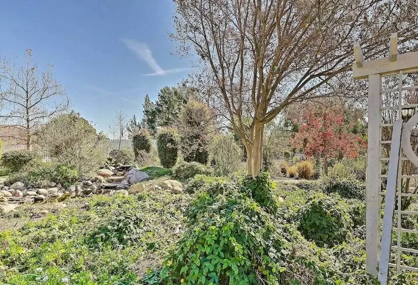 Fallbrook Home W/ Garden, Gazebo, & Fire Pit!